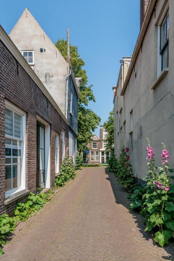 Slapen Bij Van-V Zierikzee Bagian luar foto