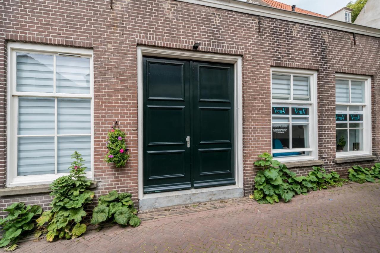 Slapen Bij Van-V Zierikzee Bagian luar foto