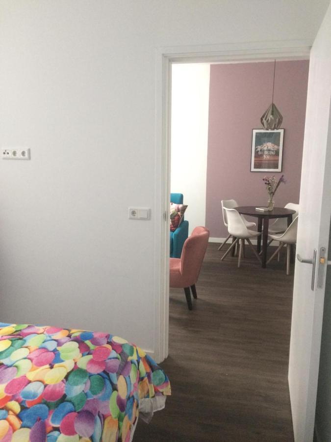 Slapen Bij Van-V Zierikzee Bagian luar foto